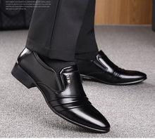 Load image into Gallery viewer, Leather Fashion Men Business Dress Loafers