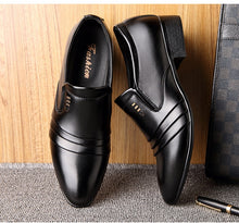 Load image into Gallery viewer, Leather Fashion Men Business Dress Loafers